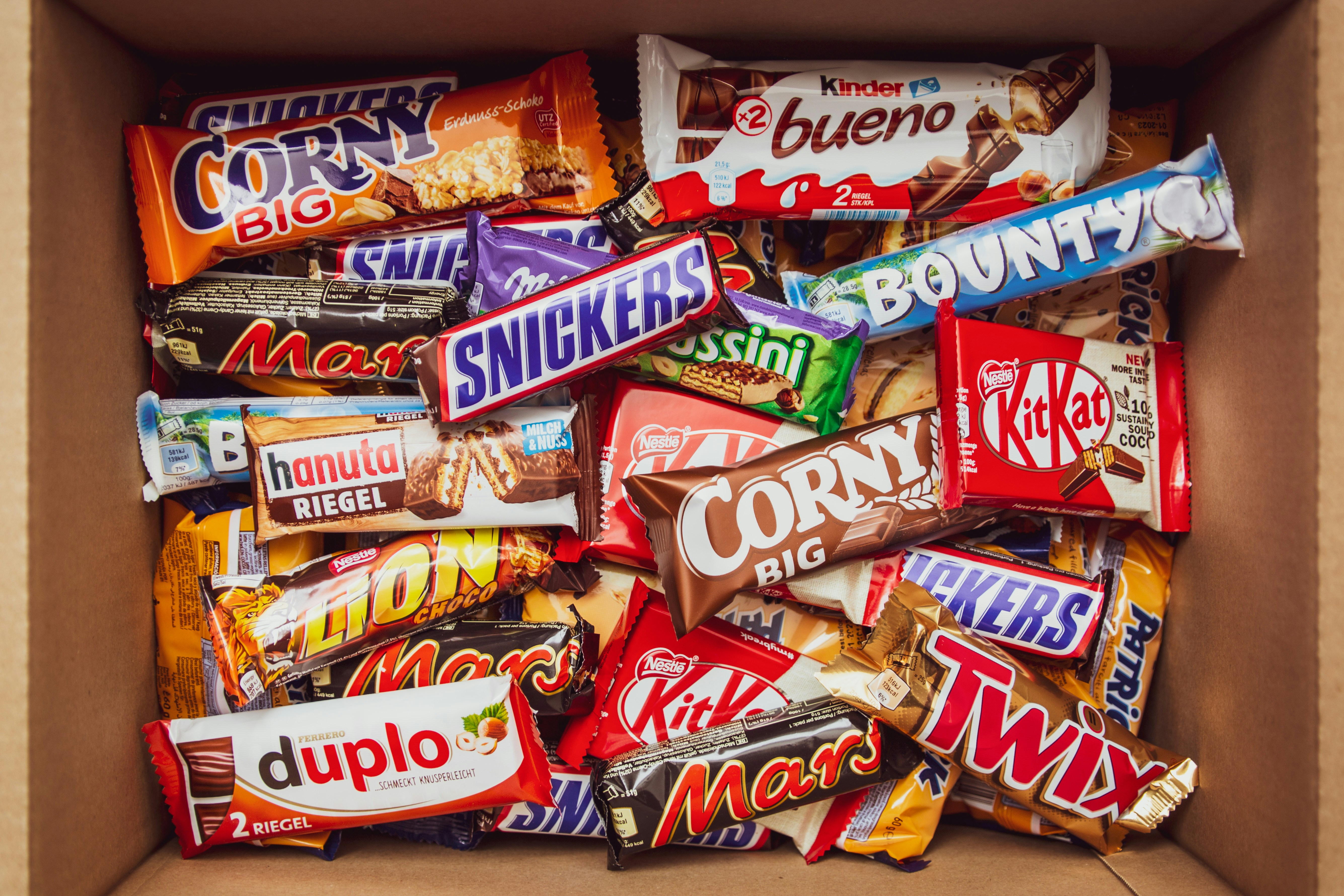 Boks med chokoladebarer